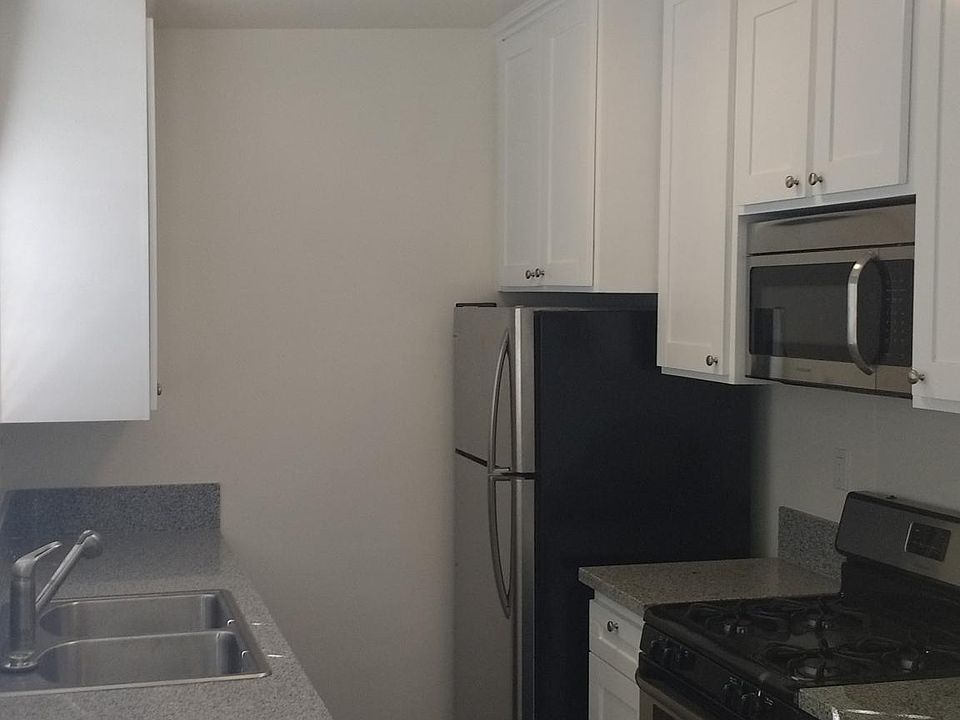 1st image of 3544 Garnet St #21