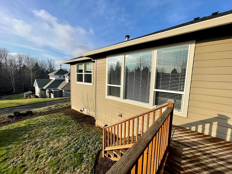 2120 SW Dolph Ct — Photo 30