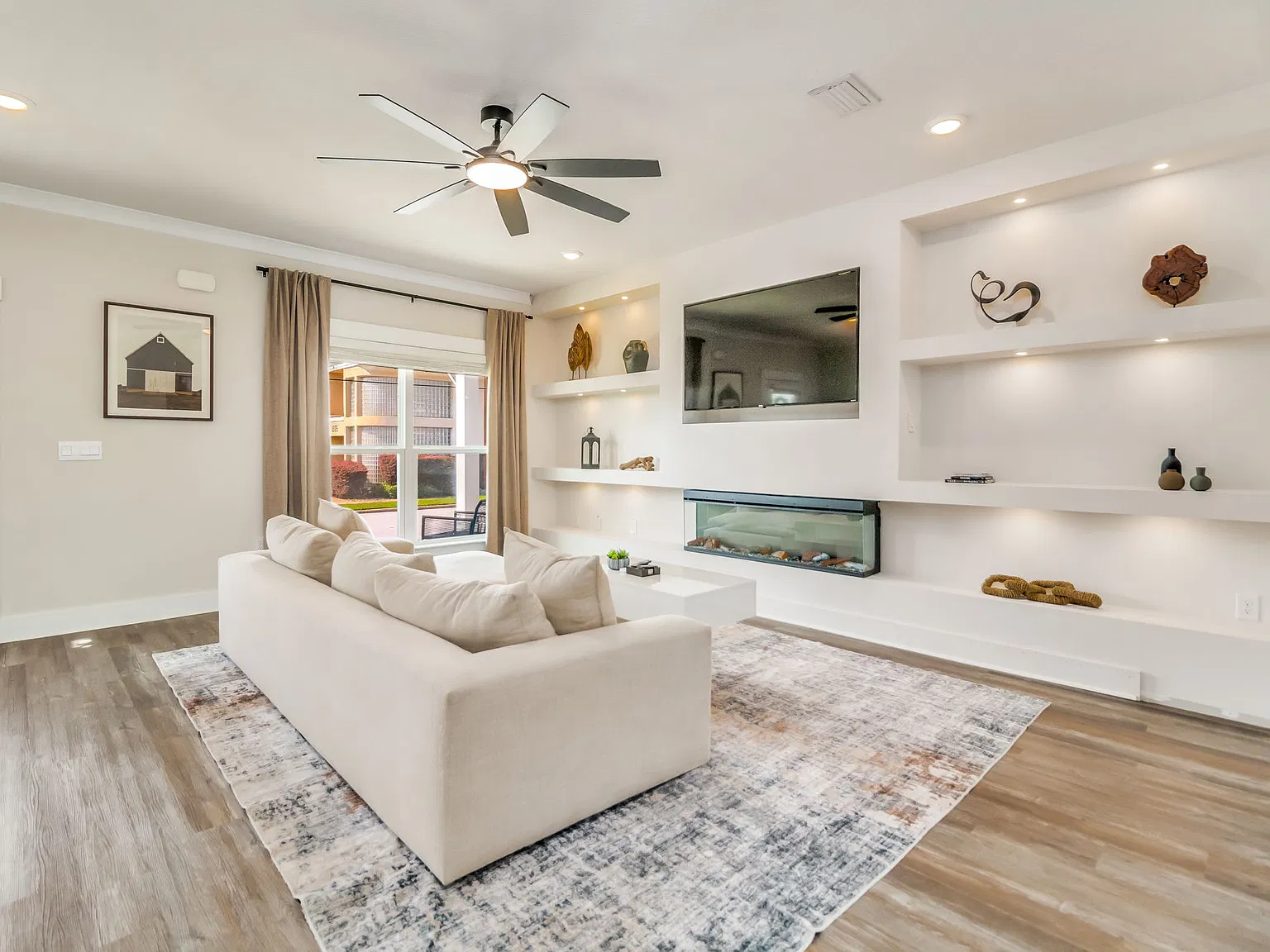 3 bed, 2.5 bath, 1754 sqft, $3,000 — Photo 3