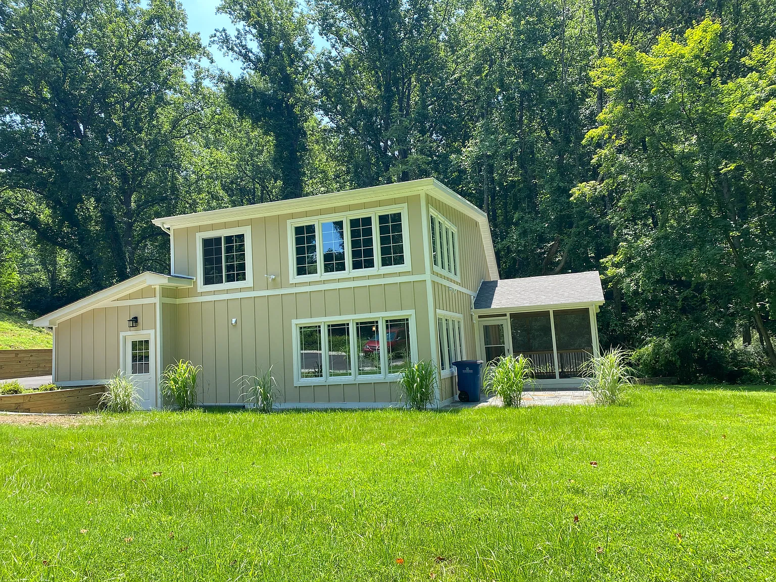 300 Willington Dr — Photo 3