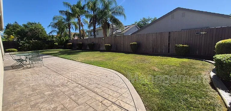 1085 Crystal Springs Dr — Photo 29