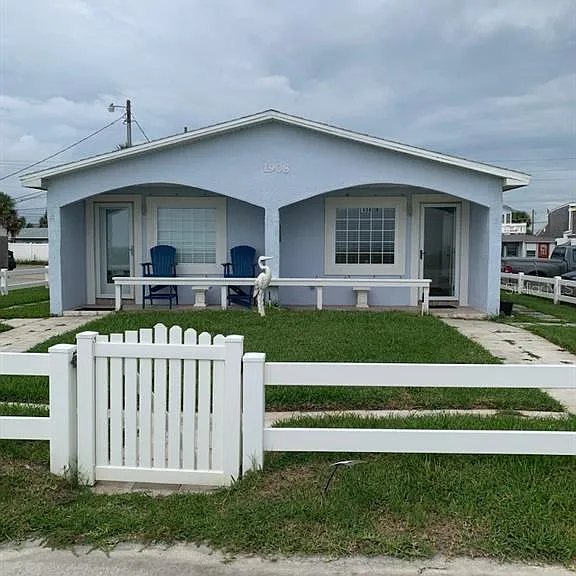 1908 S Ocean Shore Blvd #B — Photo 1