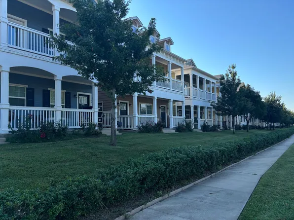 453 N Woods St, Sherman, TX 75092