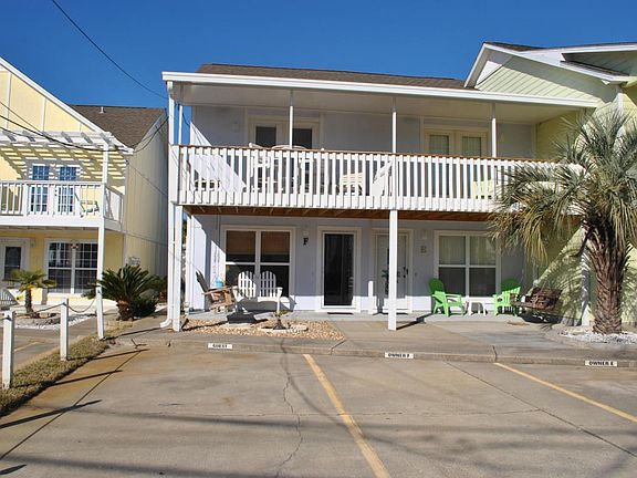 Great looking end unit