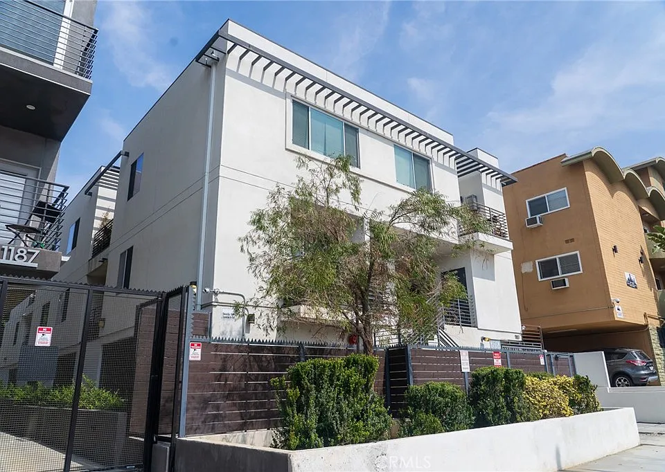1183 Crenshaw Blvd #202