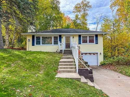 102 Raymbault Dr Photo 1
