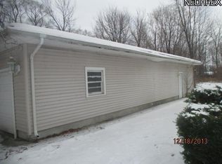1831 Wallace Ln, Lorain, OH 44053
