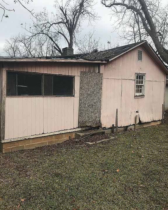 2nd image of 1188 E Residence Ave