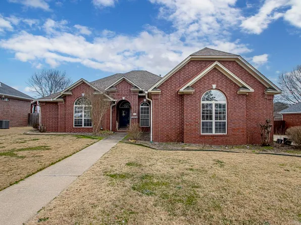 2218 Defoe Cir, Bryant, AR 72022
