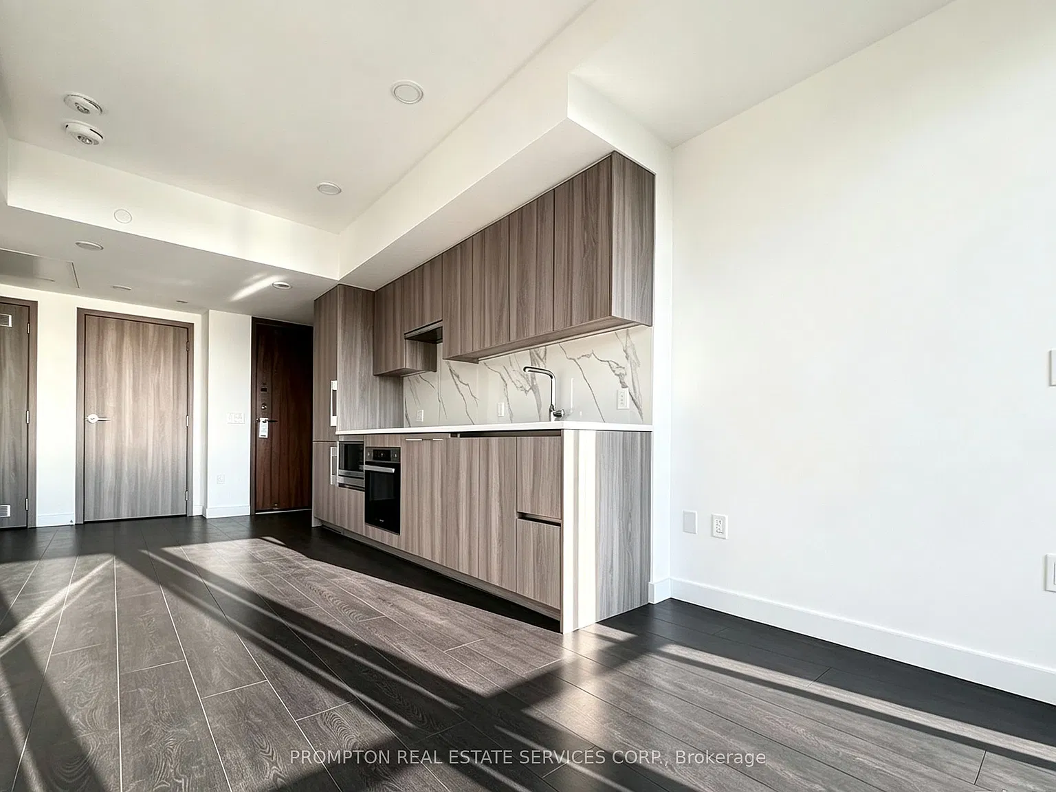 1 bed, $2,400 — Photo 4