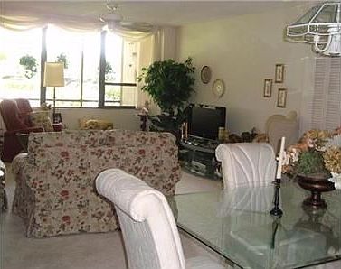 4th image of 2621 Cove Cay Dr Unit 109