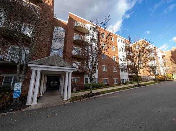 148 Main St APT S329, North Andover, MA 01845