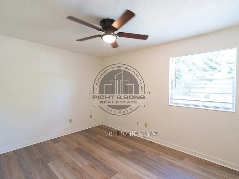 3721 Maria Cir — Photo 11