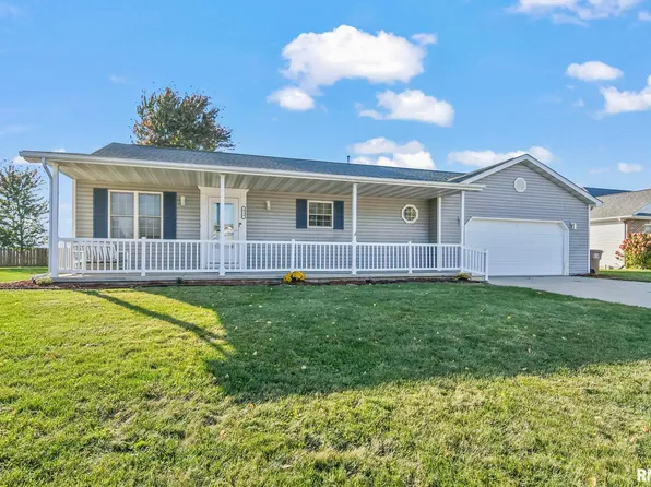 424 Pine View Dr, Auburn, IL 62615