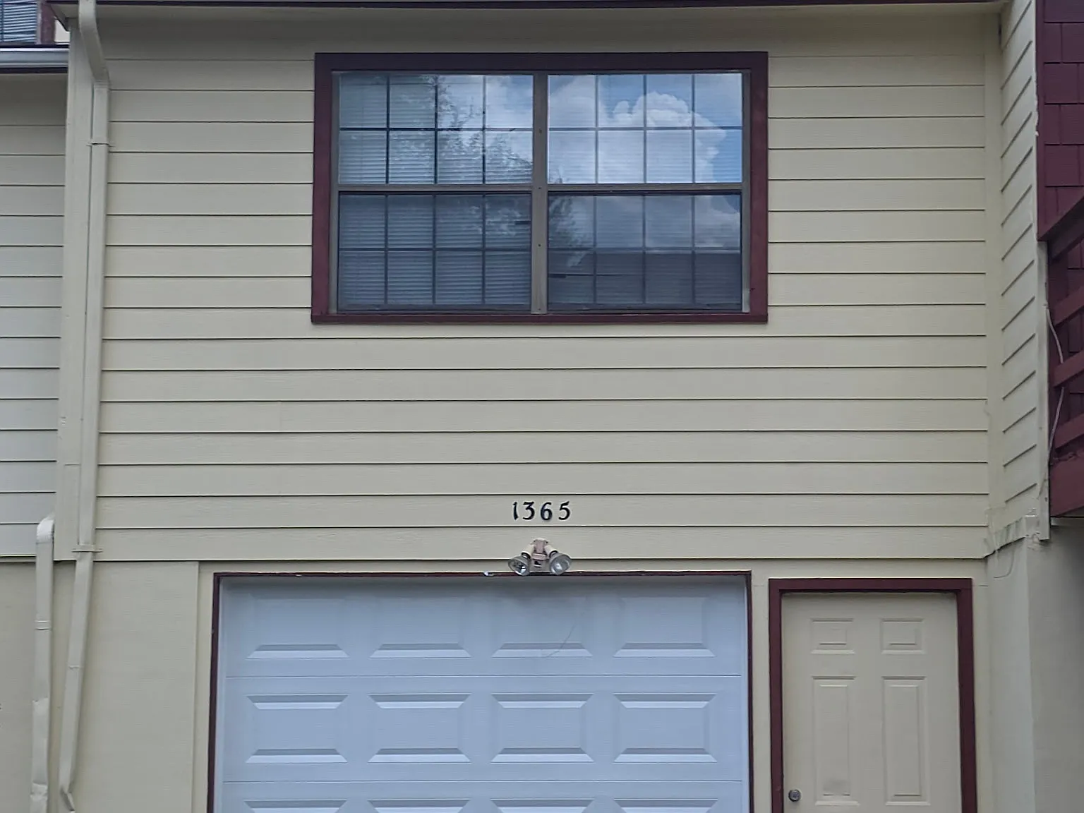 3 bed, 1300 sqft, $2,250 — Photo 4