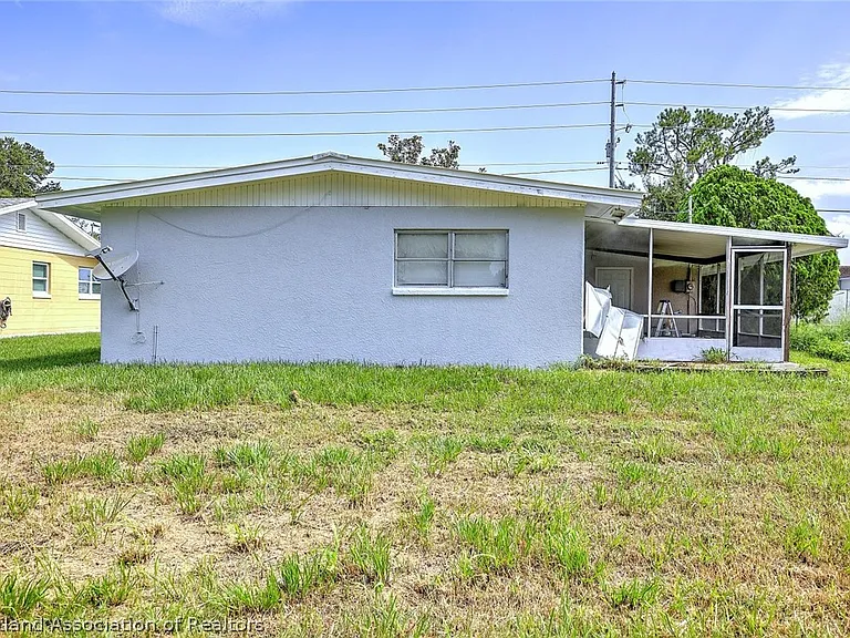 1061 Lake Sebring Dr — Photo 24