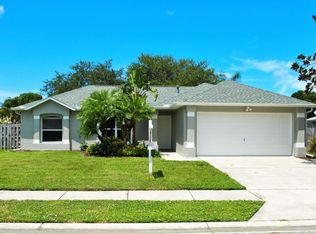 218 Twin Lakes Rd, Melbourne, FL 32901