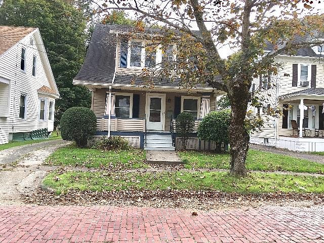1st image of 28 Blanchard St