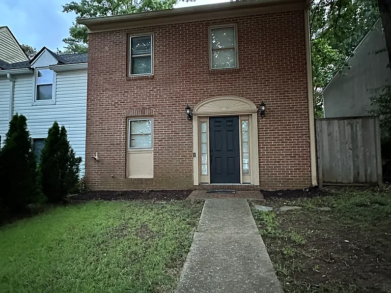 1414 Old Virginia Ct SE — Photo 2