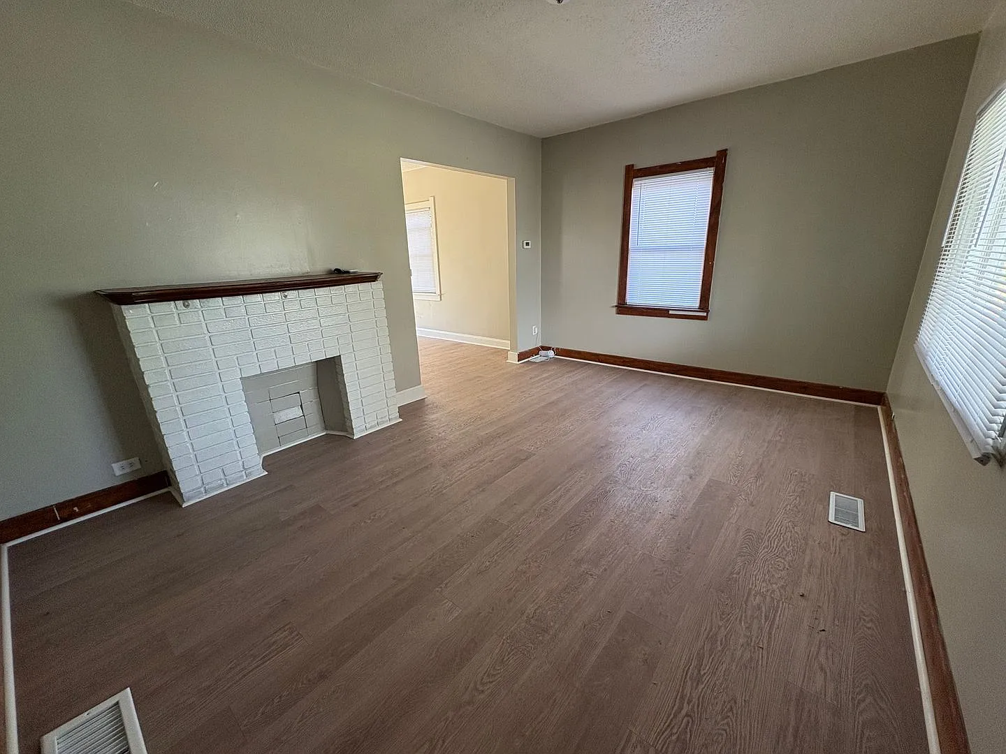 Charming 3-Bedroom Home in West Toledo — Photo 2