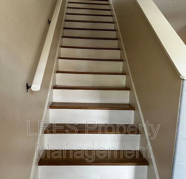 2825 Cliffe Ct — Photo 17