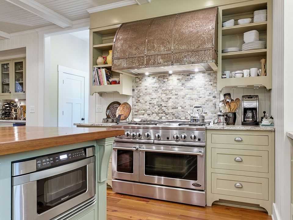 22nd image of 167 Pollywood Ln