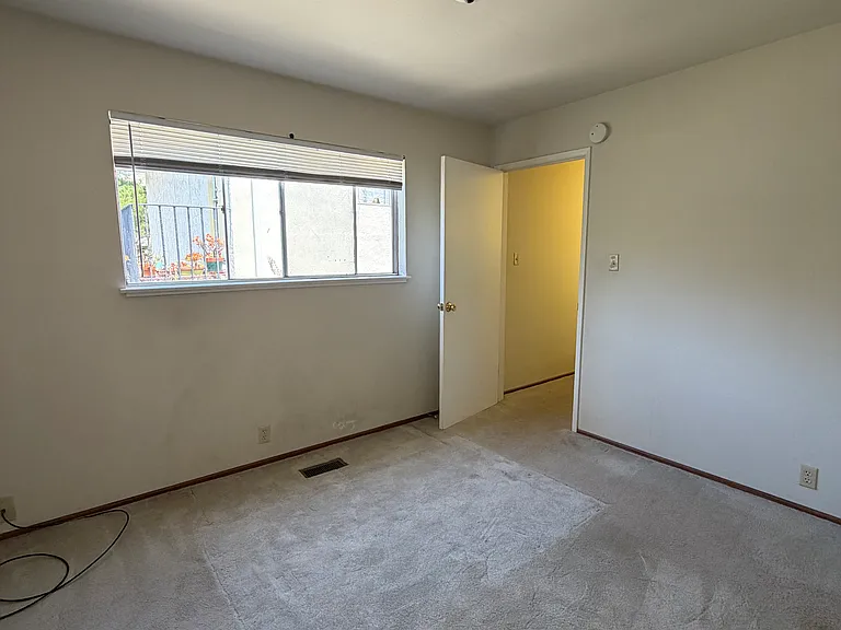 25 Lewis Ave #4 — Photo 16