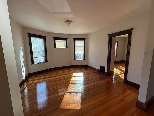 129 Pleasant St #3 — Photo 7