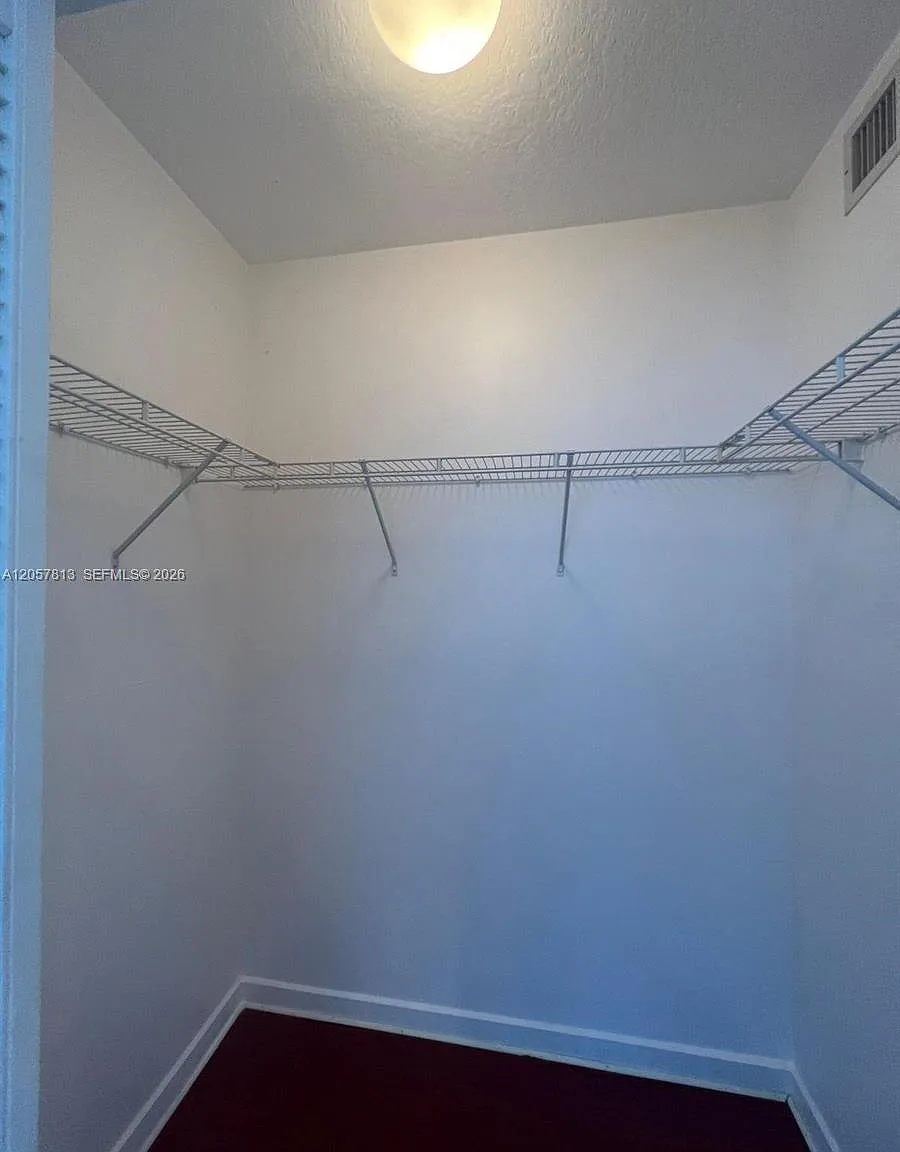 One Miami East Condo — Photo 2