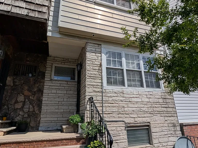 2849 S Randolph St — Photo 7