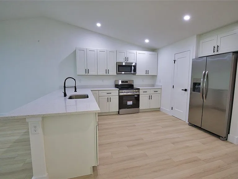 17147 Carleen Ave — Photo 12