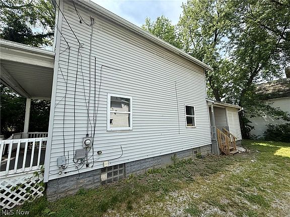 3rd image of 289 Sumner Ct