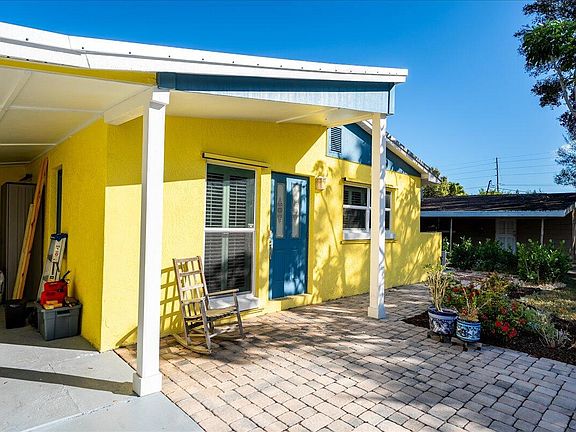 2nd image of 112 Gardenia Avenue