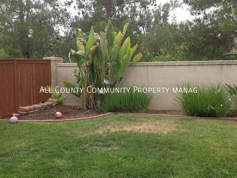 31601 Sandhill Ln — Photo 2