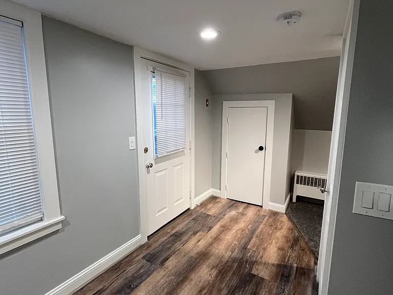142 Elm St #5 — Photo 1
