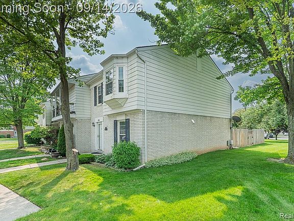 2nd image of 104 Manor Way