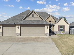 1108 Colhurst Ln, Claremore, OK 74019