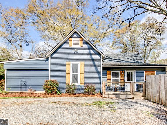 5th image of 226 Mill St