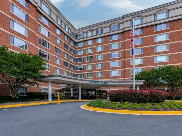 Dominion Plaza, 1200 S Courthouse Rd, Arlington, VA 22204