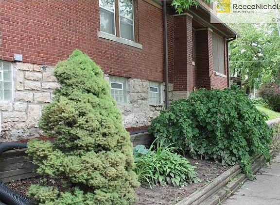 Hyde Park Duplex - Landscaping