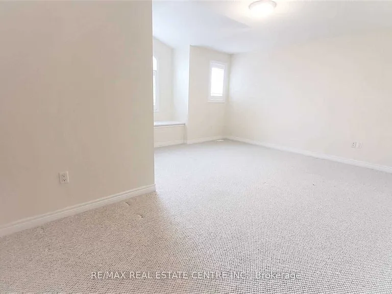 15 Sasha Ct — Photo 22