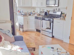 304 Hanover St #3S, Boston, MA 02113