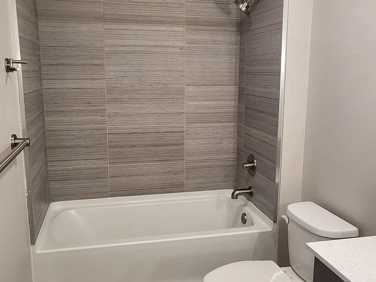 Pacific Ridge Apartments — Photo 48