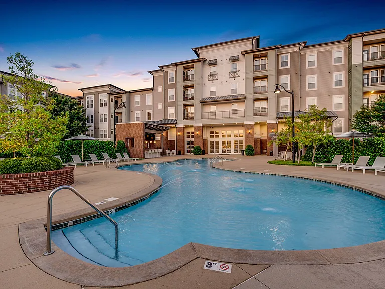 Lagoon Shaped Pool