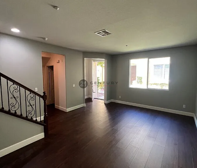 27438 Larabee Ct #3 — Photo 6