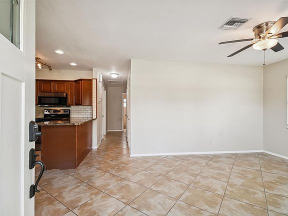 4th image of 4506A W Pearl Ave