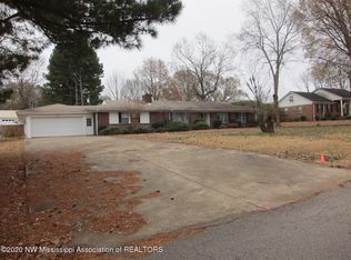 6844 Meadowbrook Ln, Olive Branch, MS 38654