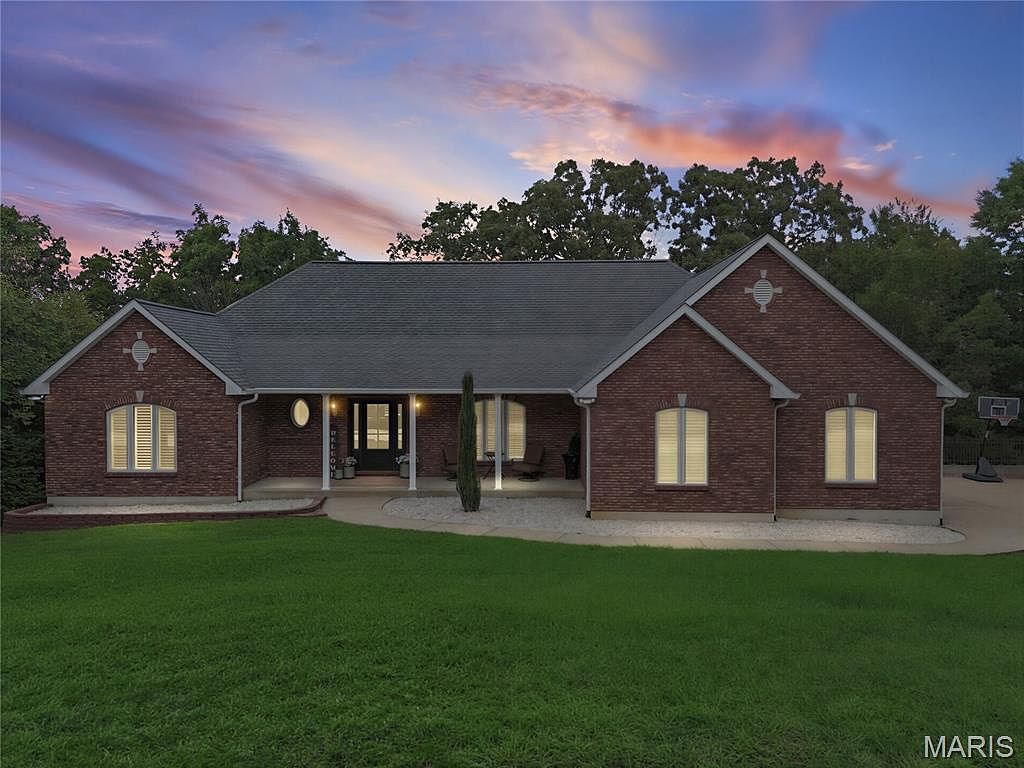 555 Kensington Pl, Festus, MO 63028 | MLS #26058475 | Zillow