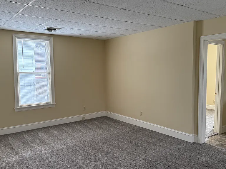 1010 S 3rd St #B — Photo 2