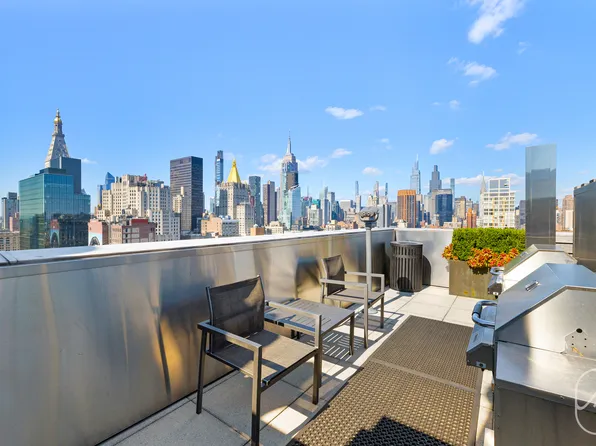 290 Third Avenue image 19 of 28